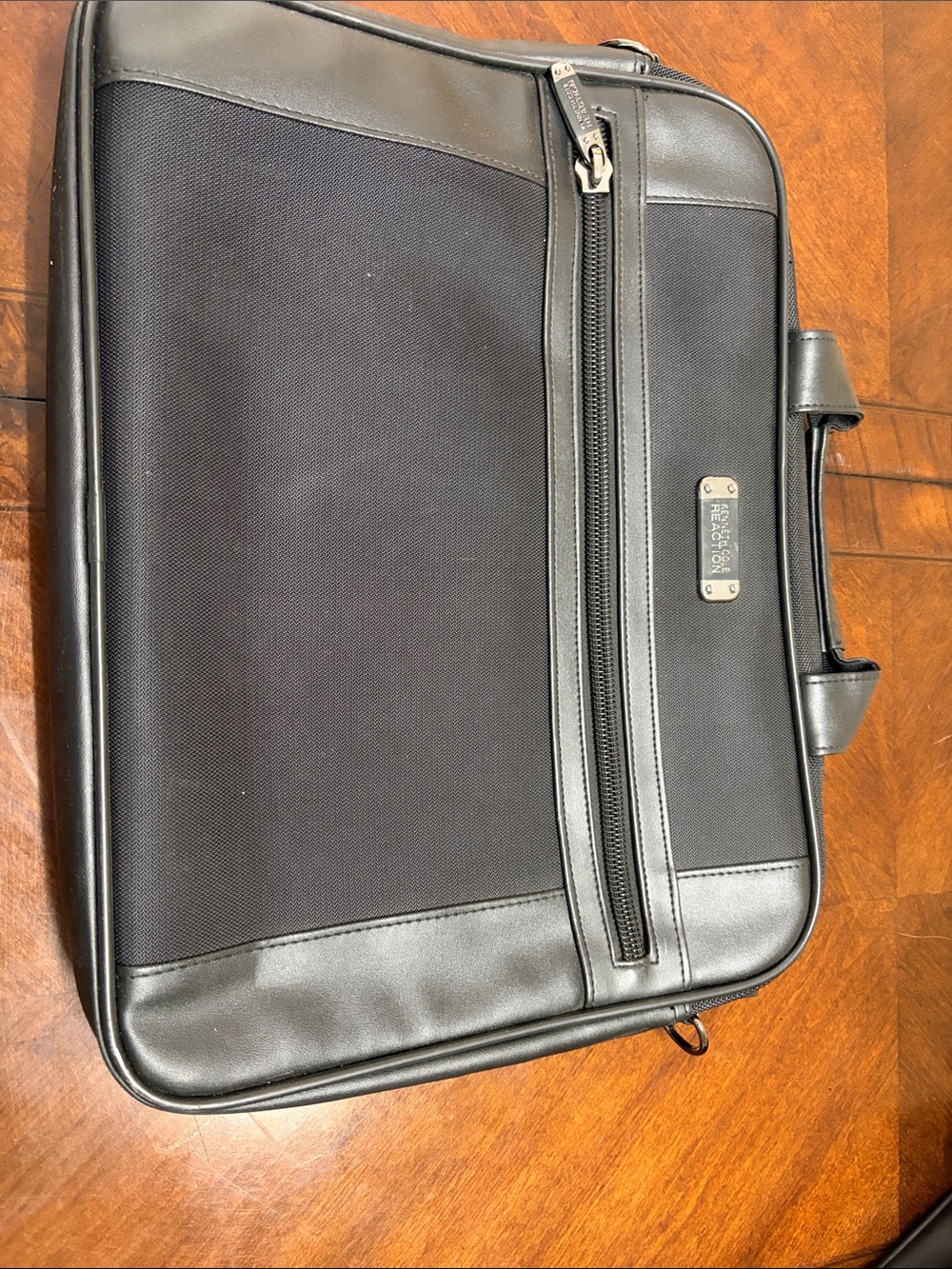 Kenneth Cole Reaction Black Laptop Briefcase with Front Zip